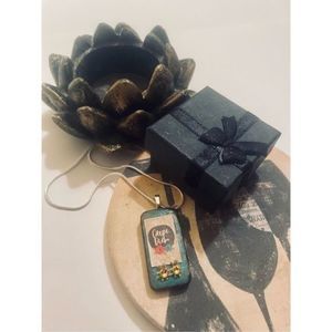 VINTAGE CARPE DIEM NECKLACE